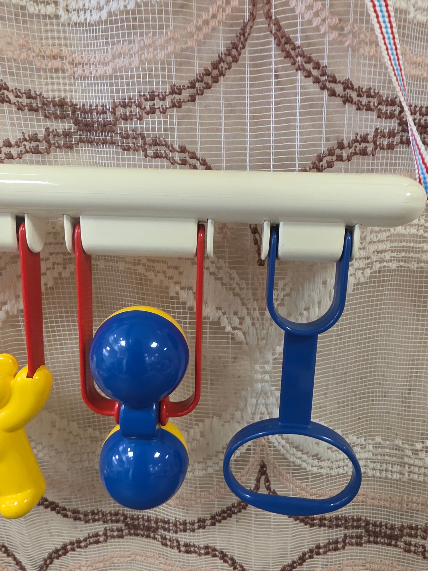 Ambi Toys babygym blauw met beer en rammelaar