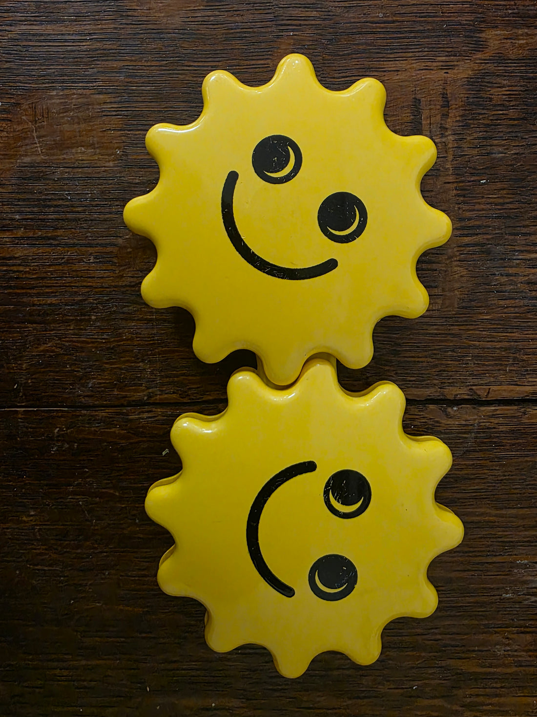 Ambi Toys tweeling rammelaar zonnetjes