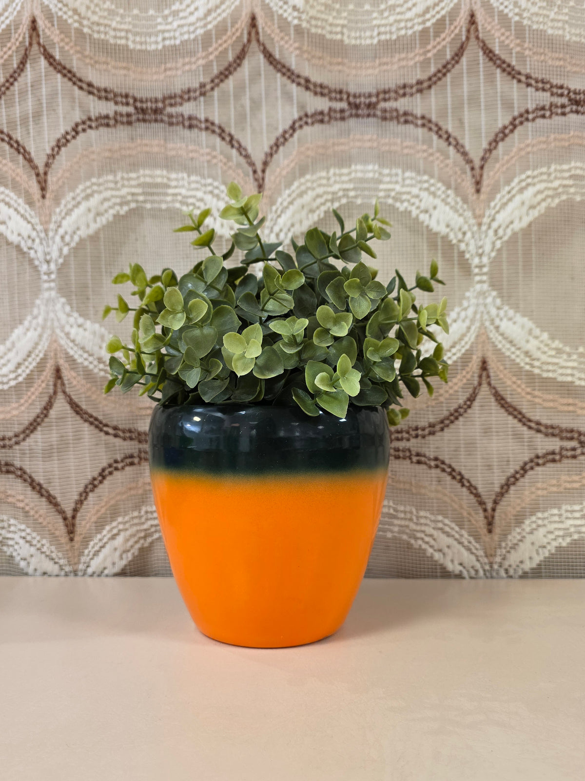 Oranje groene vintage bloempot