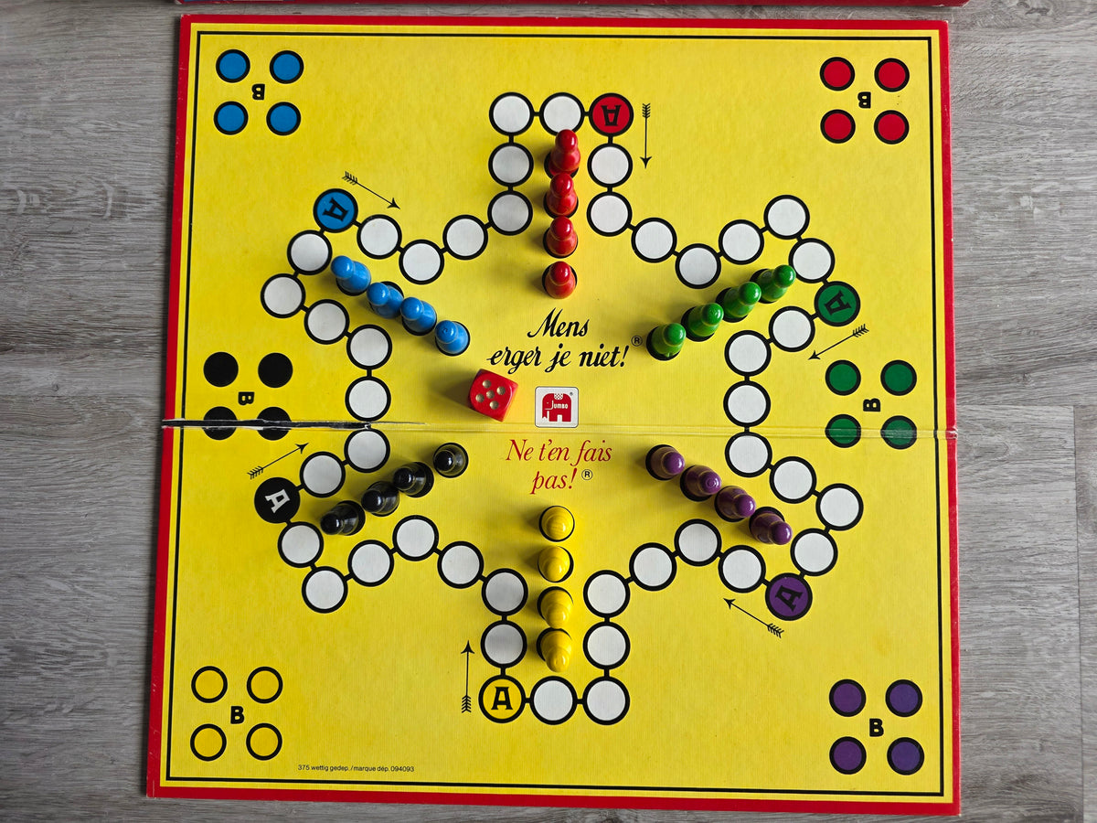Vintage Jumbo Mens Erger Je Niet 1979 met houten pionnen