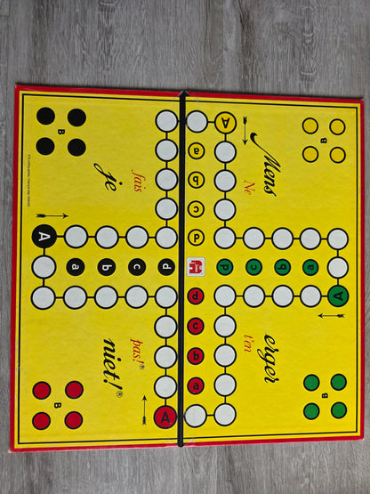 Vintage Jumbo Mens Erger Je Niet 1979 met houten pionnen