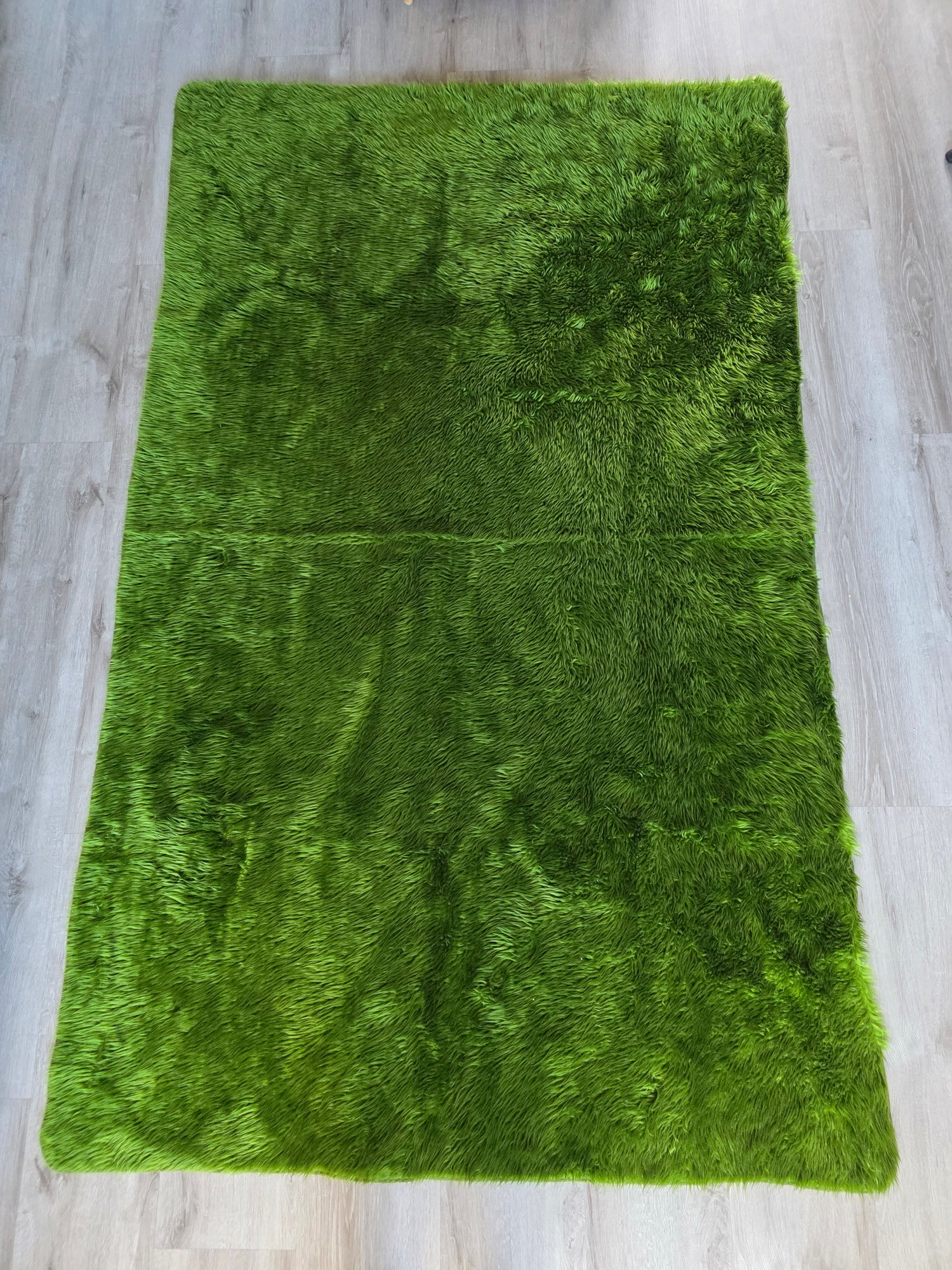 Vintage groene pluizige sprei