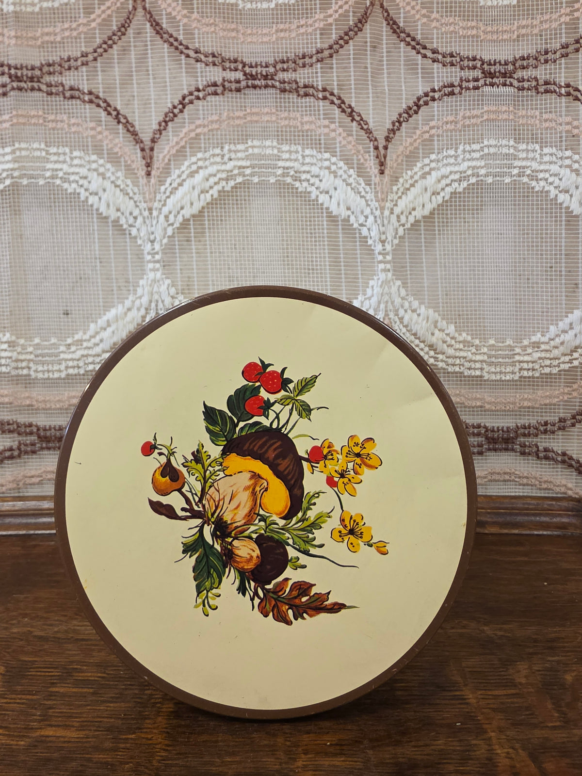 Vintage herfstblik met paddenstoelen en bloemen
