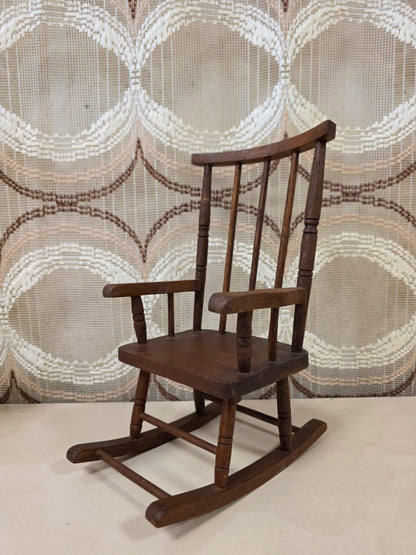 Houten poppen schommelstoel vintage