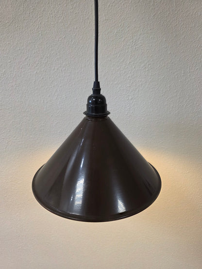 Bruine metalen hanglamp met brede kap – Ø 26 cm