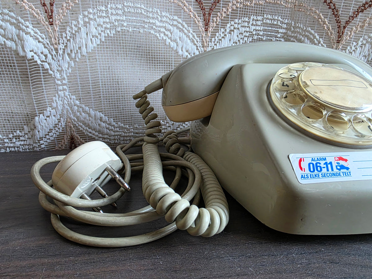 Vintage PTT T65 telefoon grijs – 1976 – decoratief