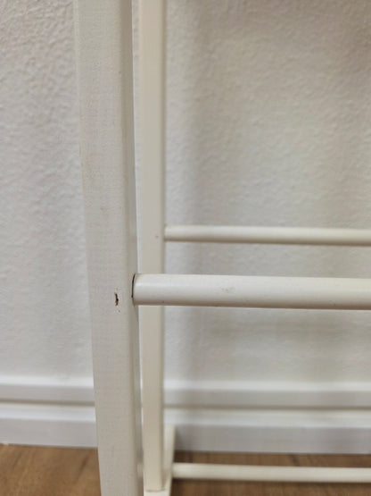 Vintage Reguitti dressboy – crèmewit hout op wieltjes