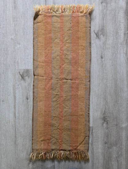 Vintage wollen tafelloper okergeel met bloemen