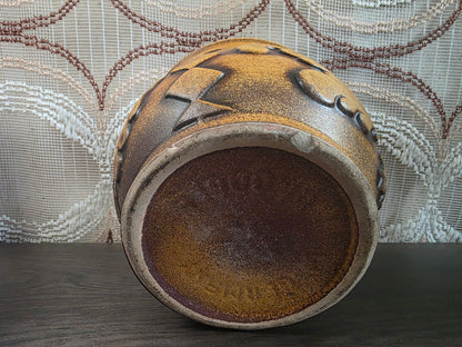 Vintage West Germany bloempot okergeel met reliëf