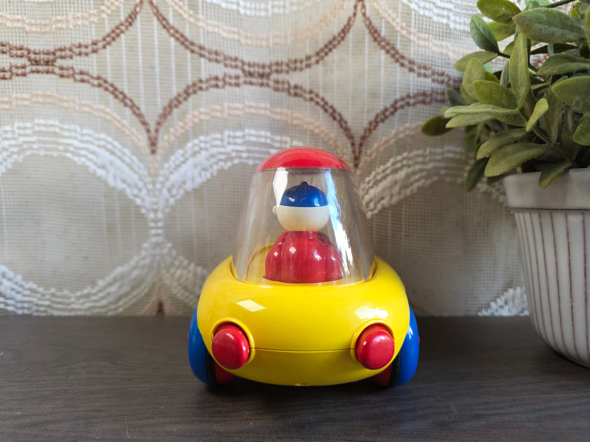 Ambi Toys shuttle bus