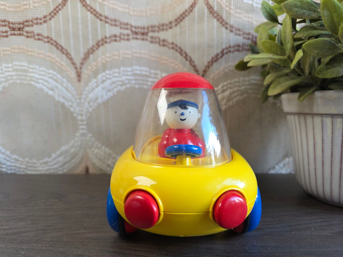Ambi Toys shuttle bus
