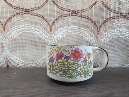 Wildflower soepkom met roze bloemen