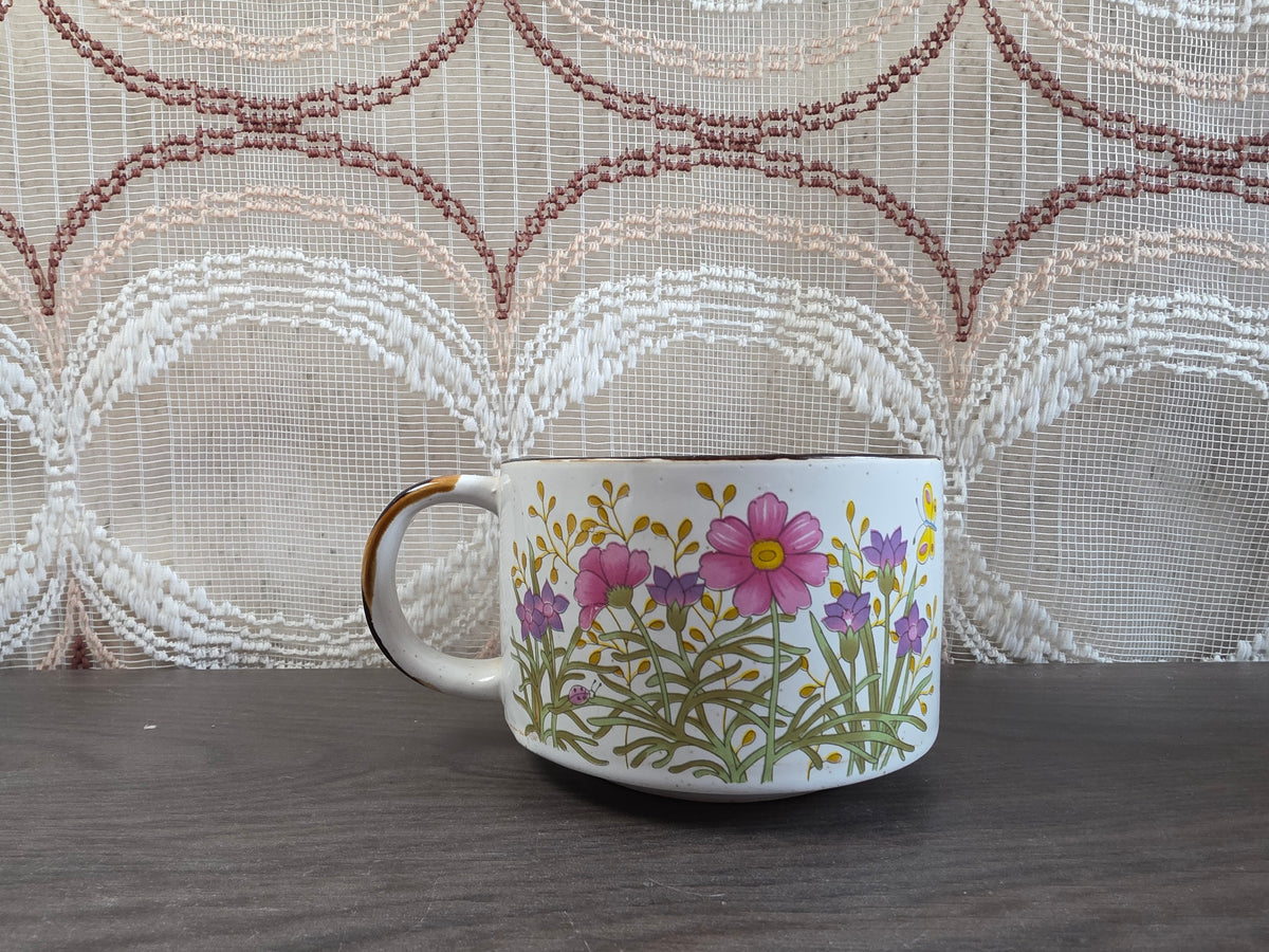 Wildflower soepkom met roze bloemen
