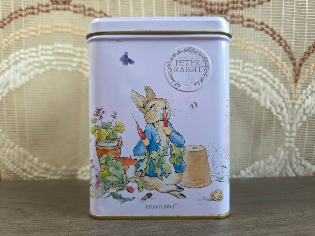 Beatrix Potter Peter Rabbit theeblik