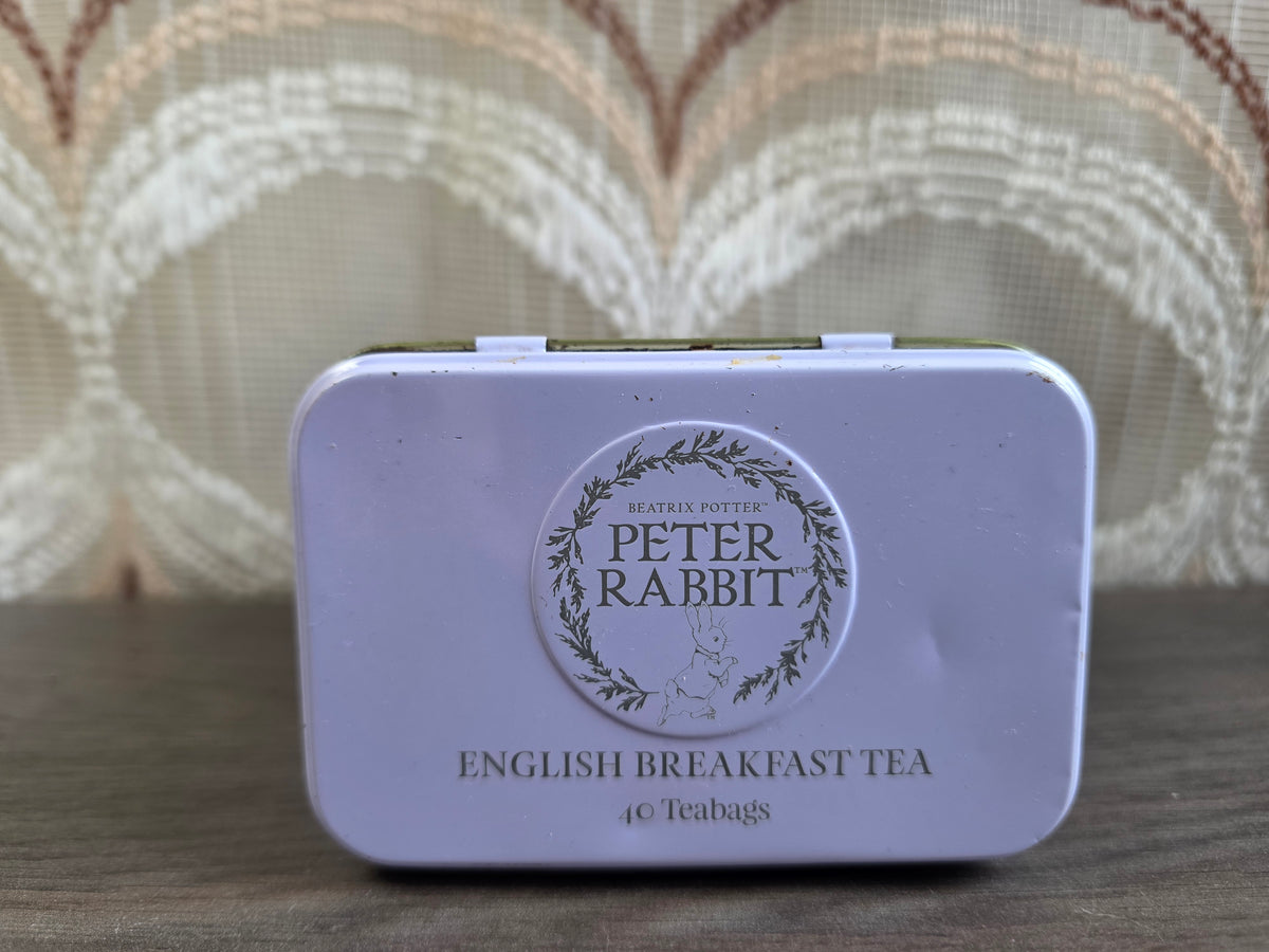 Beatrix Potter Peter Rabbit theeblik