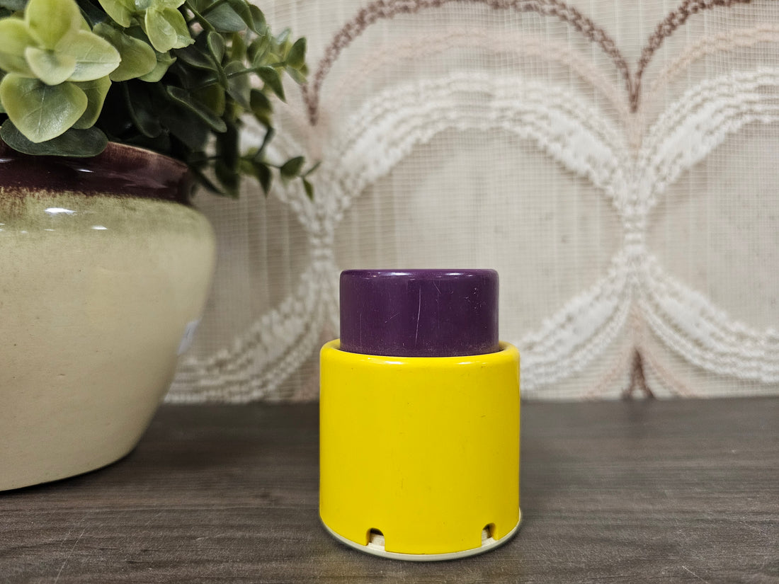 Ambi Toys vintage piep speelgoed geel paars