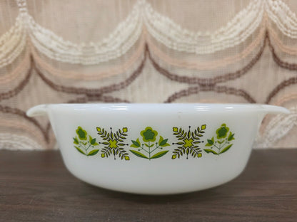 Vintage Anchor Hocking ovenschaal wit glas met groen bloemenmotief 