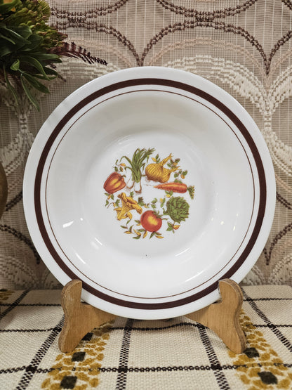 Arcopal diep bord 21 cm van wit glas met groenteprint en bruine rand – vintage