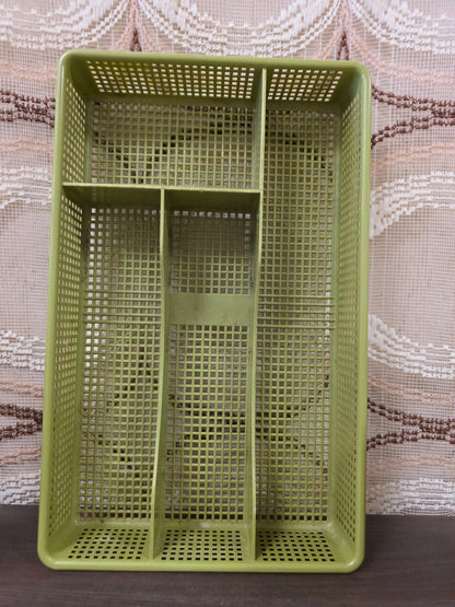 Vintage groene kunststof bestekbak met vakverdeling voor keukenlade