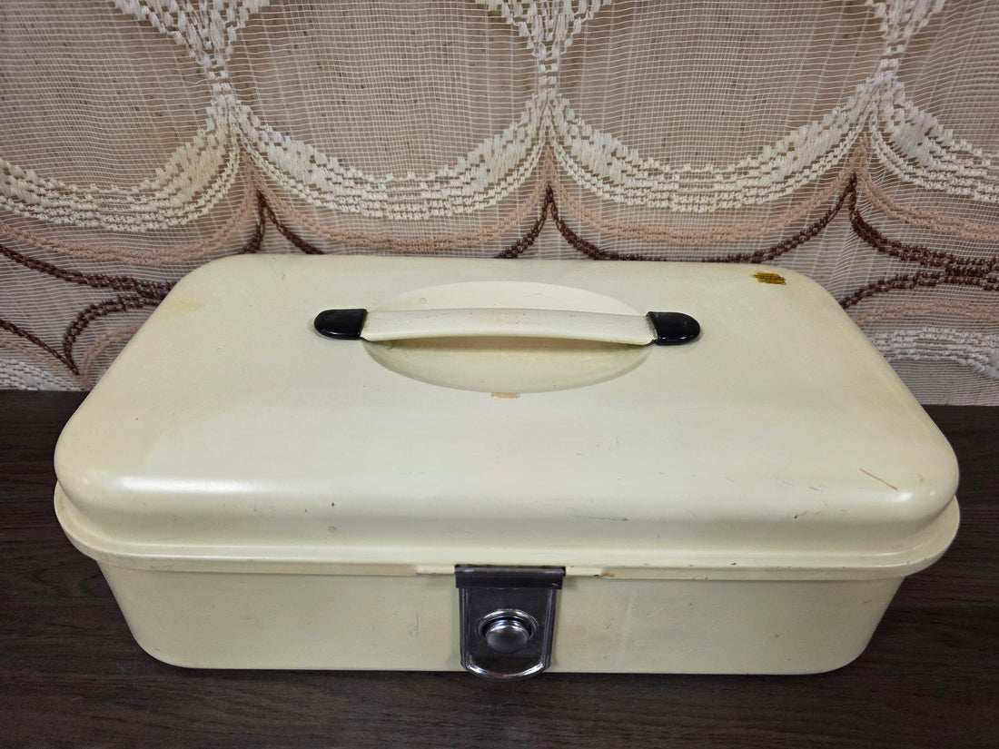 Vintage Brabantia broodtrommel in crème kleur 36 cm breed met metalen sluiting