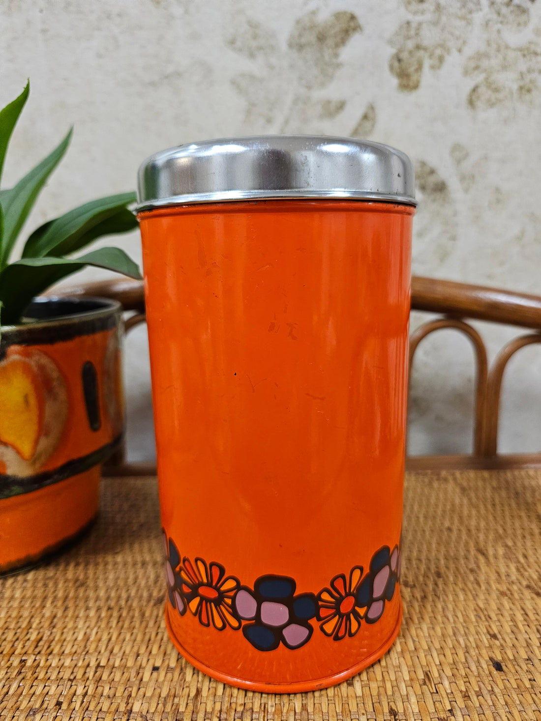Vintage jaren 70 Brabantia oranje Diane bloem blik 20 cm