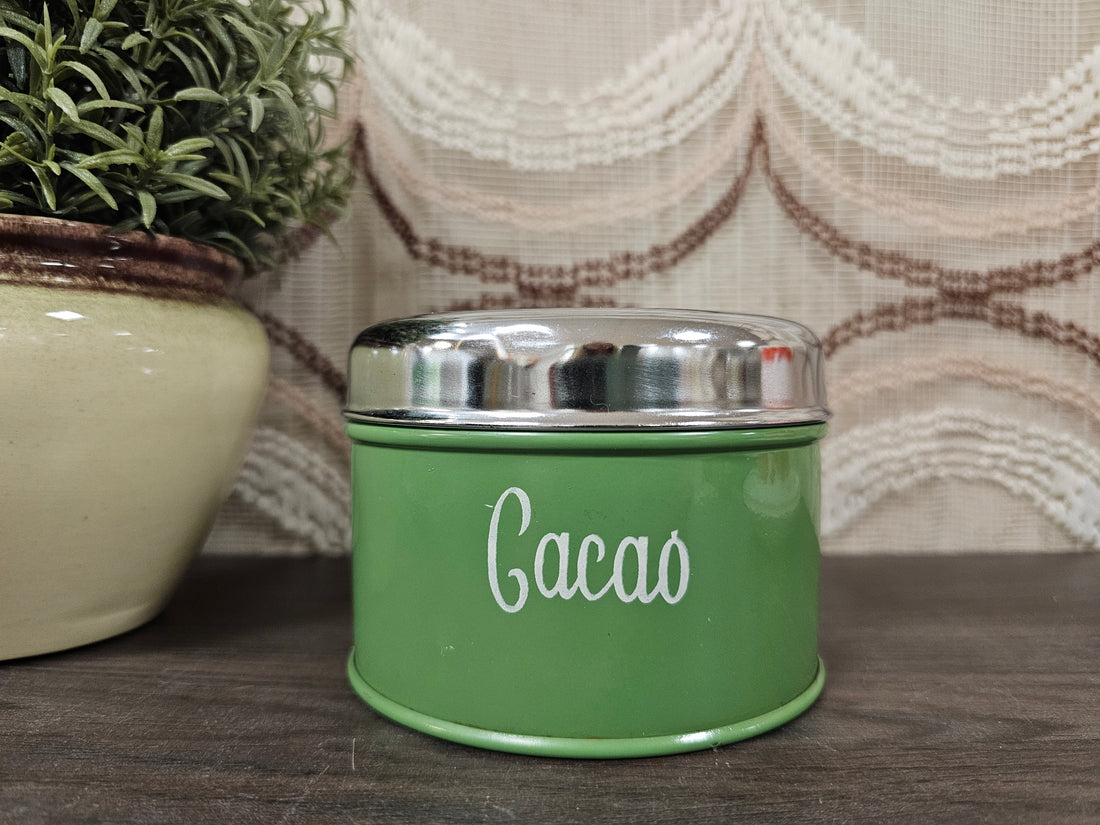 Vintage groen Brabantia blik voor cacao met witte letters uit de jaren 70, 8 cm hoog en 11 cm doorsnede