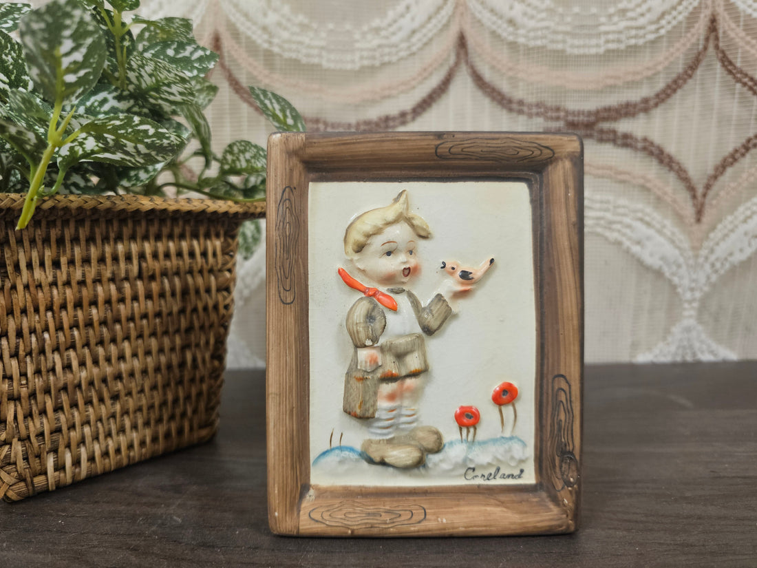Vintage Copeland wanddecoratie van keramiek met afbeelding van jongen met vogel op zijn hand, 10 x 12,5 cm