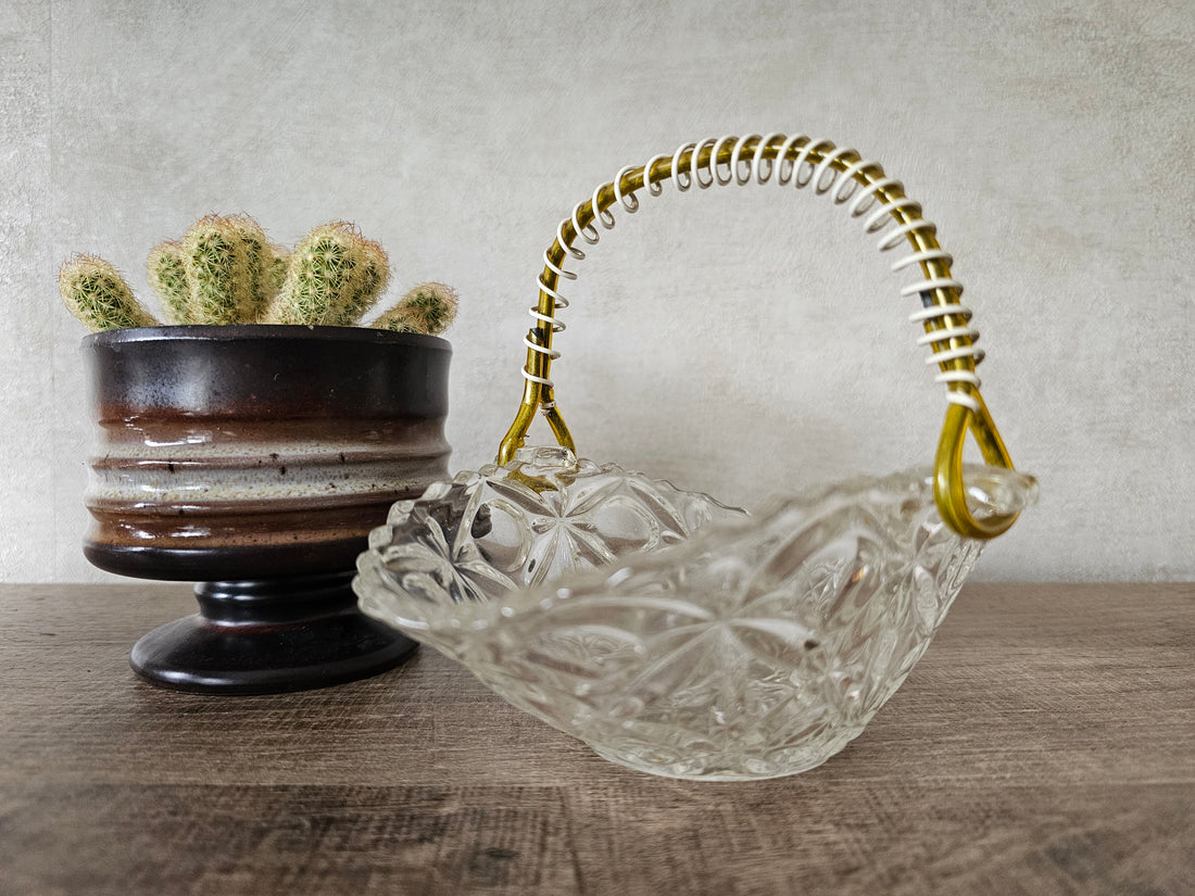 Glazen vintage bonbon mandje