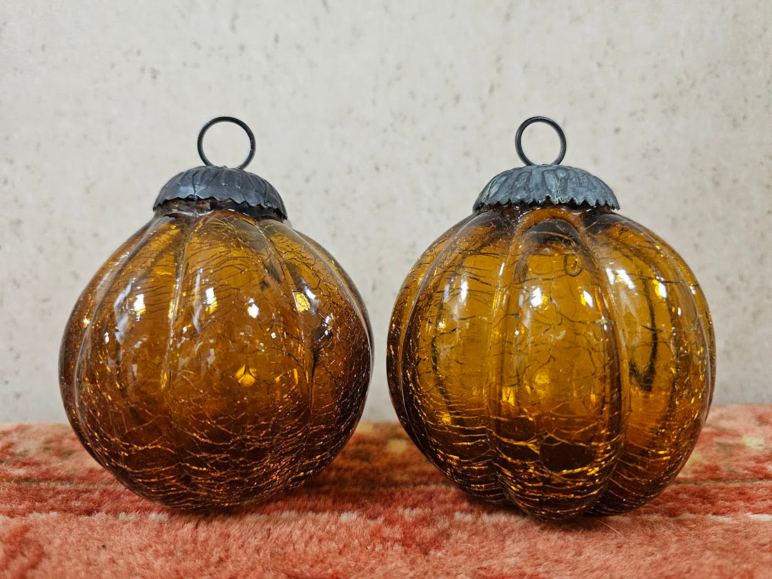 Glazen krakelee heksenballen kerstbal amberkleurig