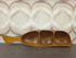 Vintage houten snackschaal van 43 cm lang met handgreep en drie vakken.