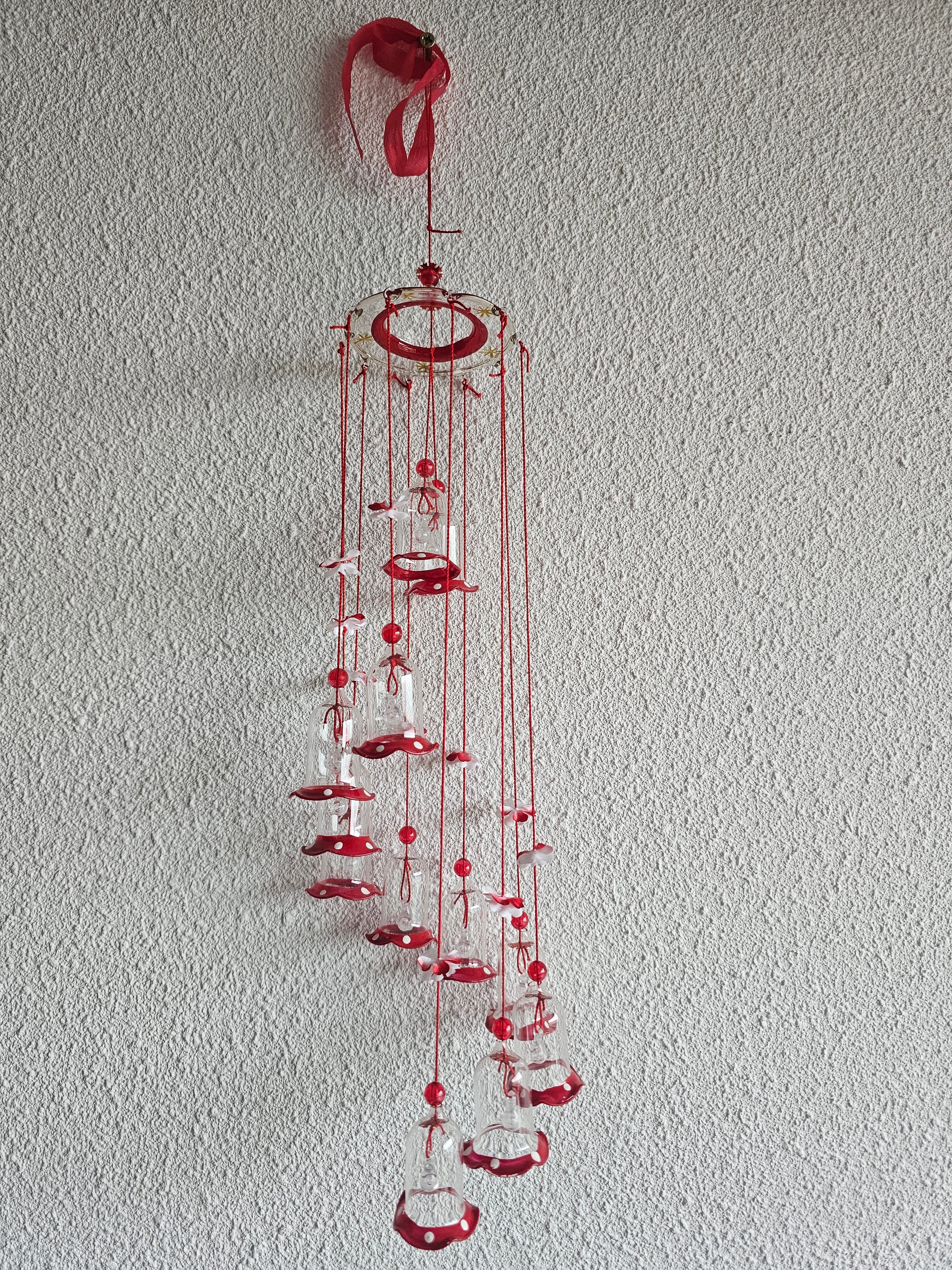 Kerst windgong met glazen belletjes en rood-witte details