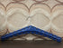 Vintage donkerblauwe skailederen kledinghanger met metalen studs