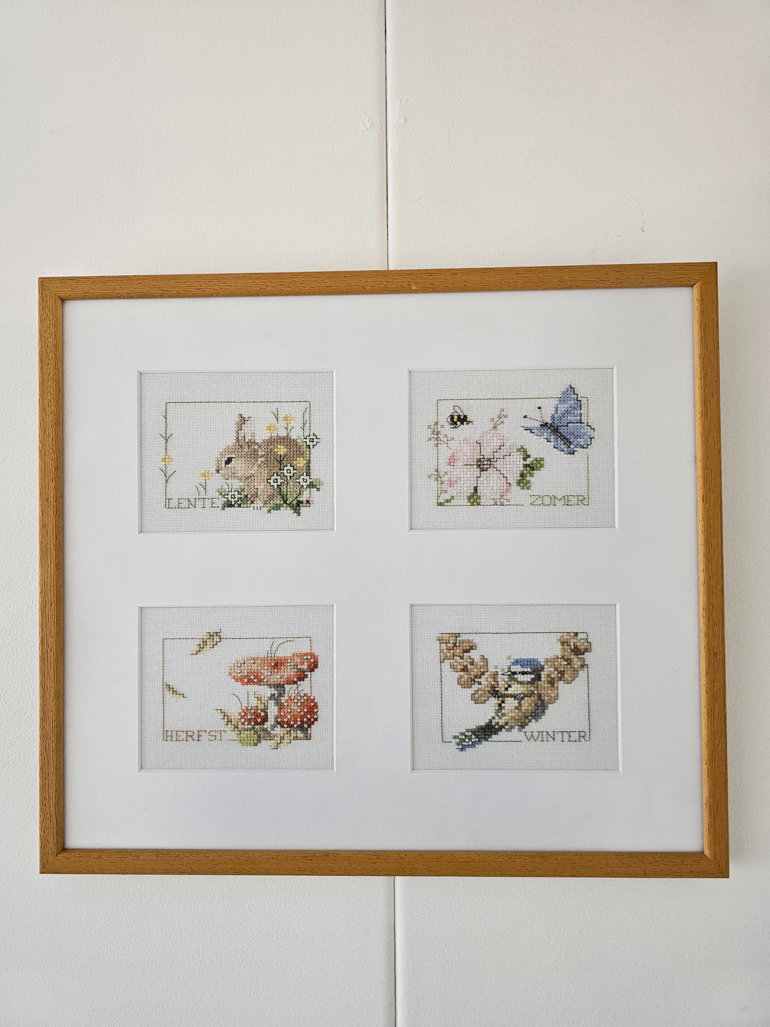 Marjolein Bastin 4 seizoenen geborduurd schilderij