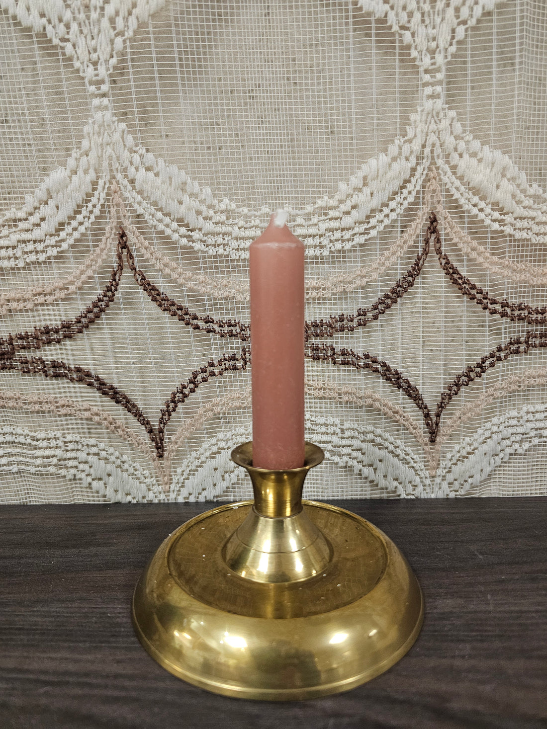 Vintage messing kandelaar met ronde voet van 12 cm