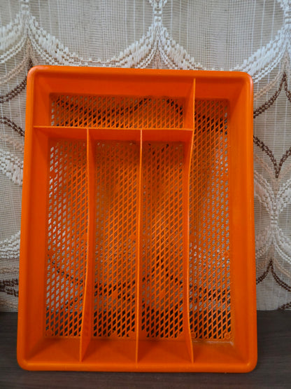 Vintage oranje kunststof bestekbak met vijf vakken