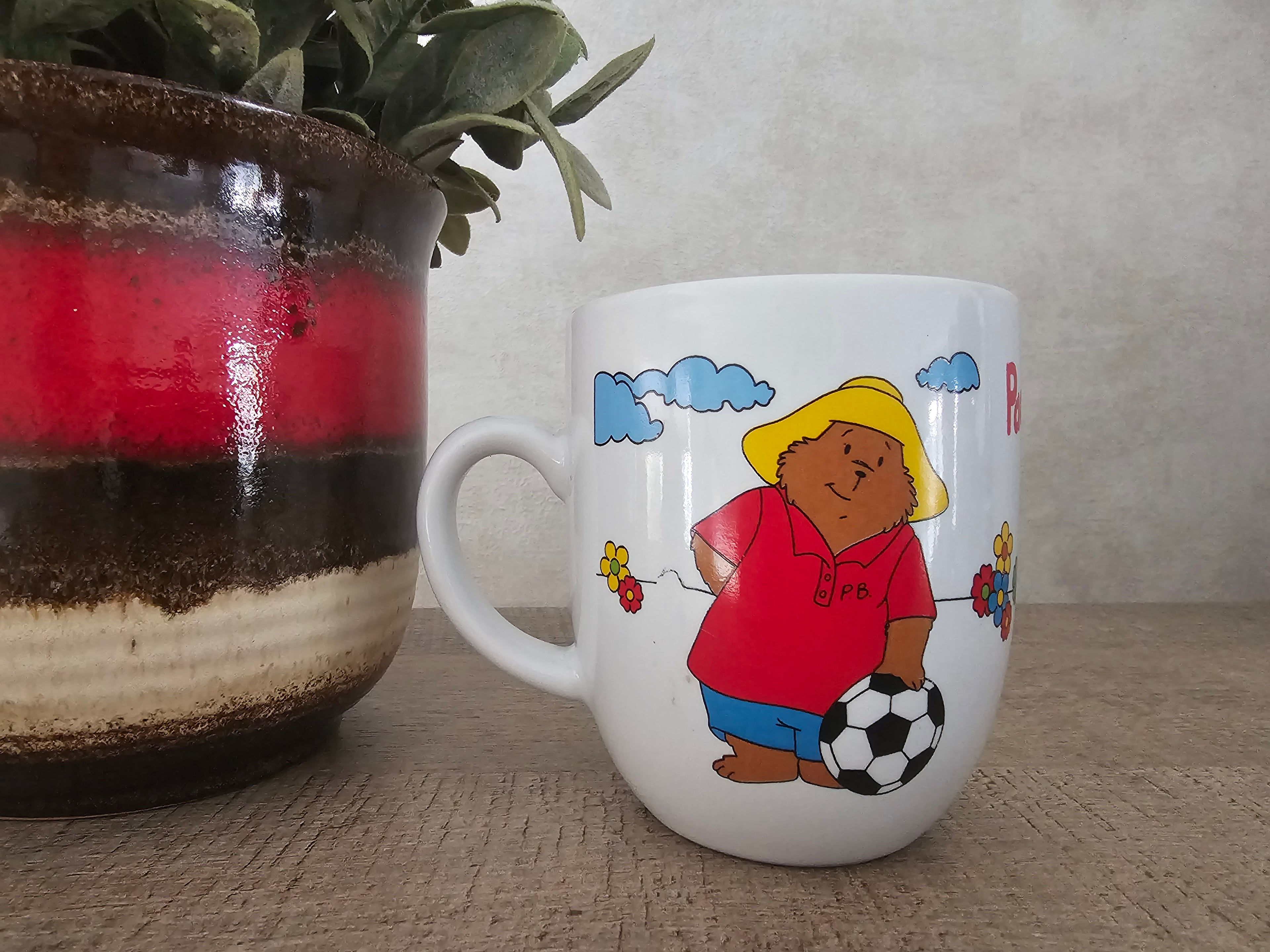 Paddington beker uit 2002 beertje met voetbal