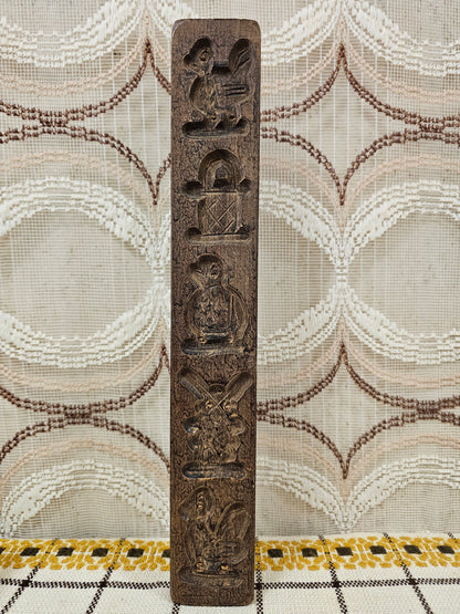 Lange houten speculaasplank met 5 uitgesneden figuren – 40 cm vintage