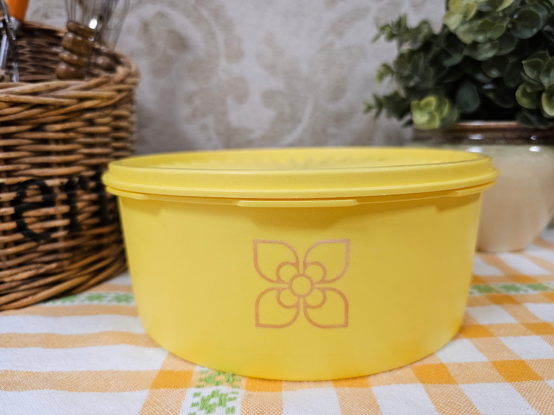 Vintage Tupperware gele koektrommel