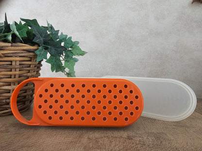Tupperware jaren 70 handrasp rasppaardje oranje