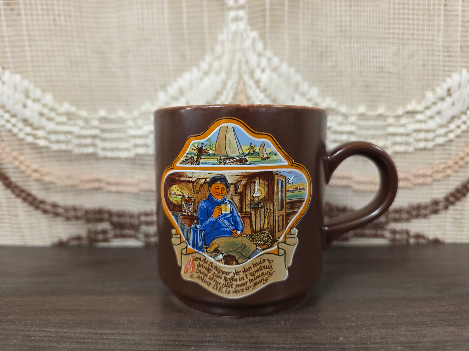 Vintage Douwe Egberts mok met Siem de schipper illustratie van Villeroy en Boch