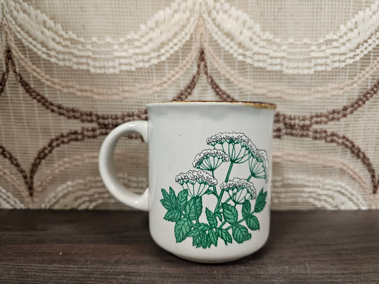 Vintage Becel mok met Pimpinella magna bloem, Made in England