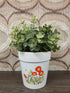 Vintage Wildflower bloempot van lichtgekleurd keramiek met subtiele spikkels, bruine rand en een decor van rode klaprozen en kleine veldbloemen.