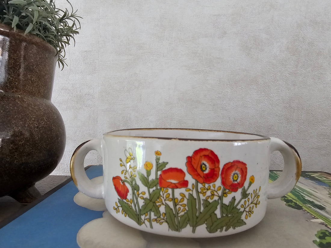 Soepkom uit de wildflower serie met rode klaprozen