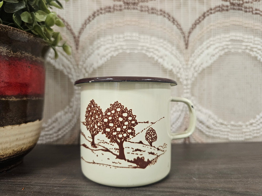 Emaille beker bruine bomen