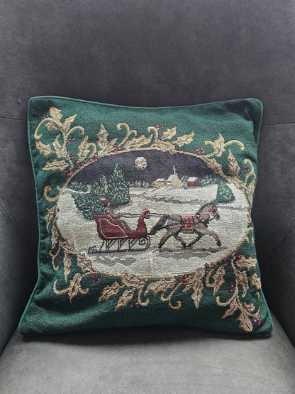 Groene gobelin kussenhoes met arrenslee en paard in sneeuwlandschap, met rits