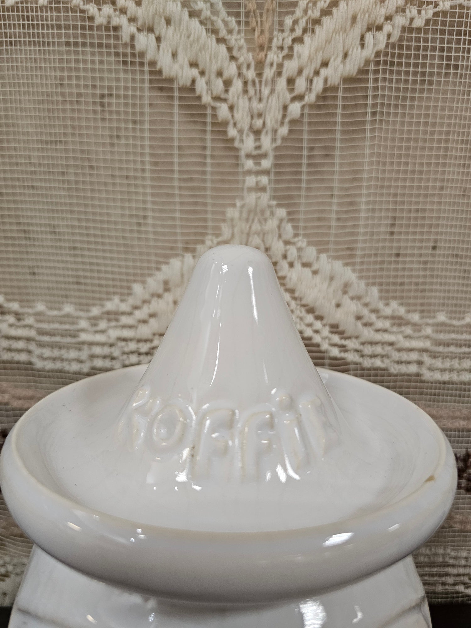 Vintage keramiek koffiepot met gezicht wit