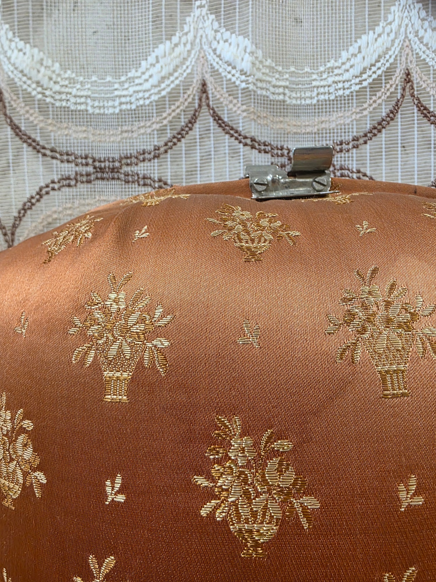 Vintage theebeurs met knip oranje goud
