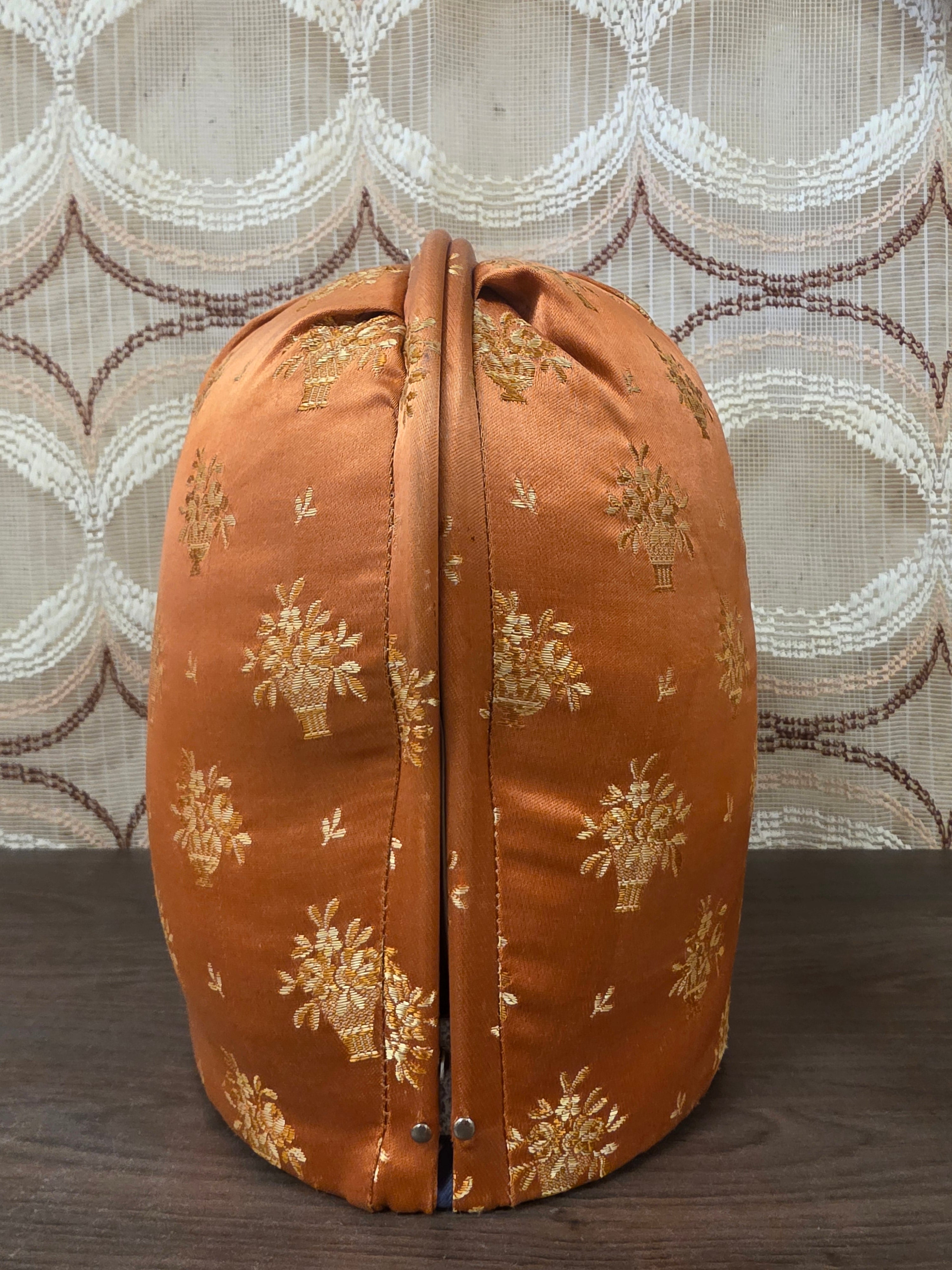Vintage theebeurs met knip oranje goud