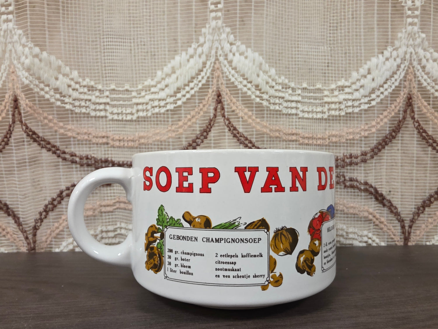 Vintage soepkom Soep van de dag met drie soeprecepten