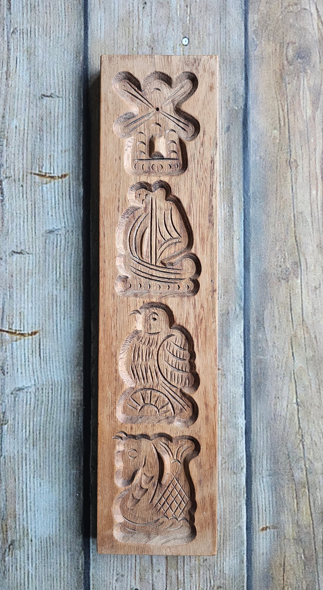 Vintage eikenhouten speculaasplank met 4 verschillende koekvormen